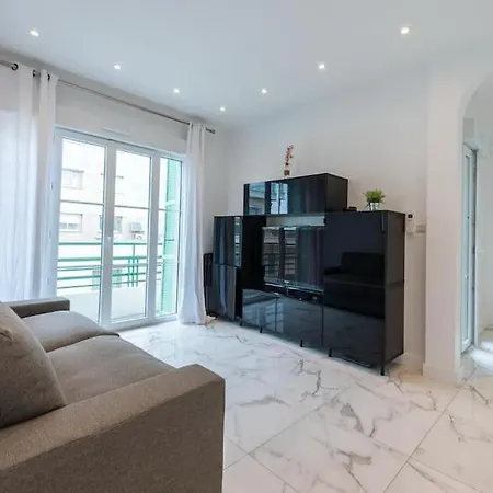 Louis Gallet Centre Juan Les Pins 50m Des Plages * Antibes